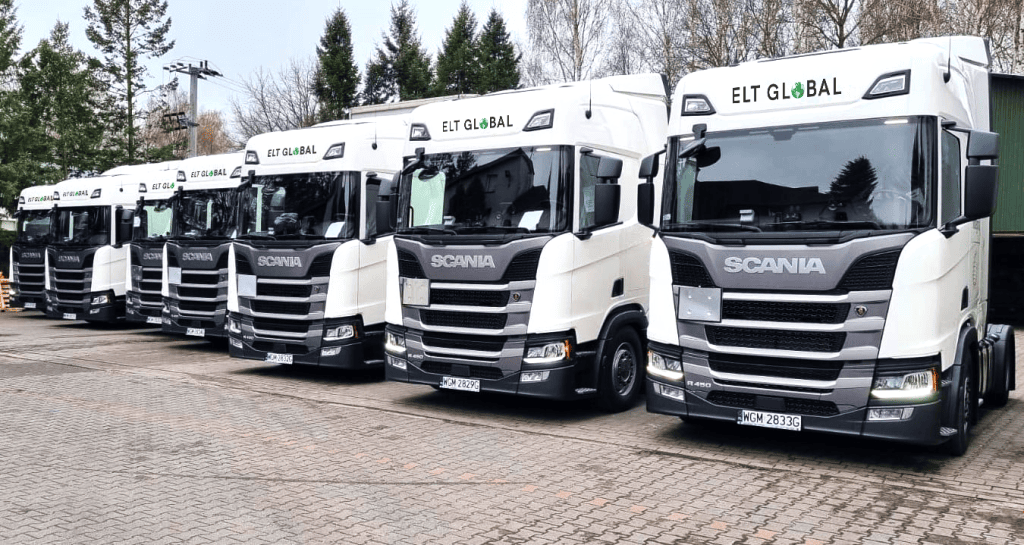 Our advanced distribution network, rooted in strong partnerships and market insights, guarantees that these textiles find their way into communities eager for quality recycled clothing.